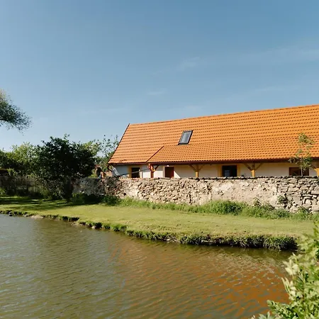 بيت للعطل Chaloupka Miluska U Vranovske Prehrady Stitary