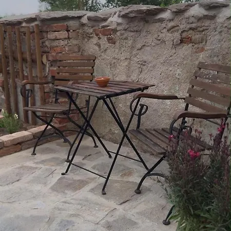 Chaloupka Miluska U Vranovske Prehrady * Stitary